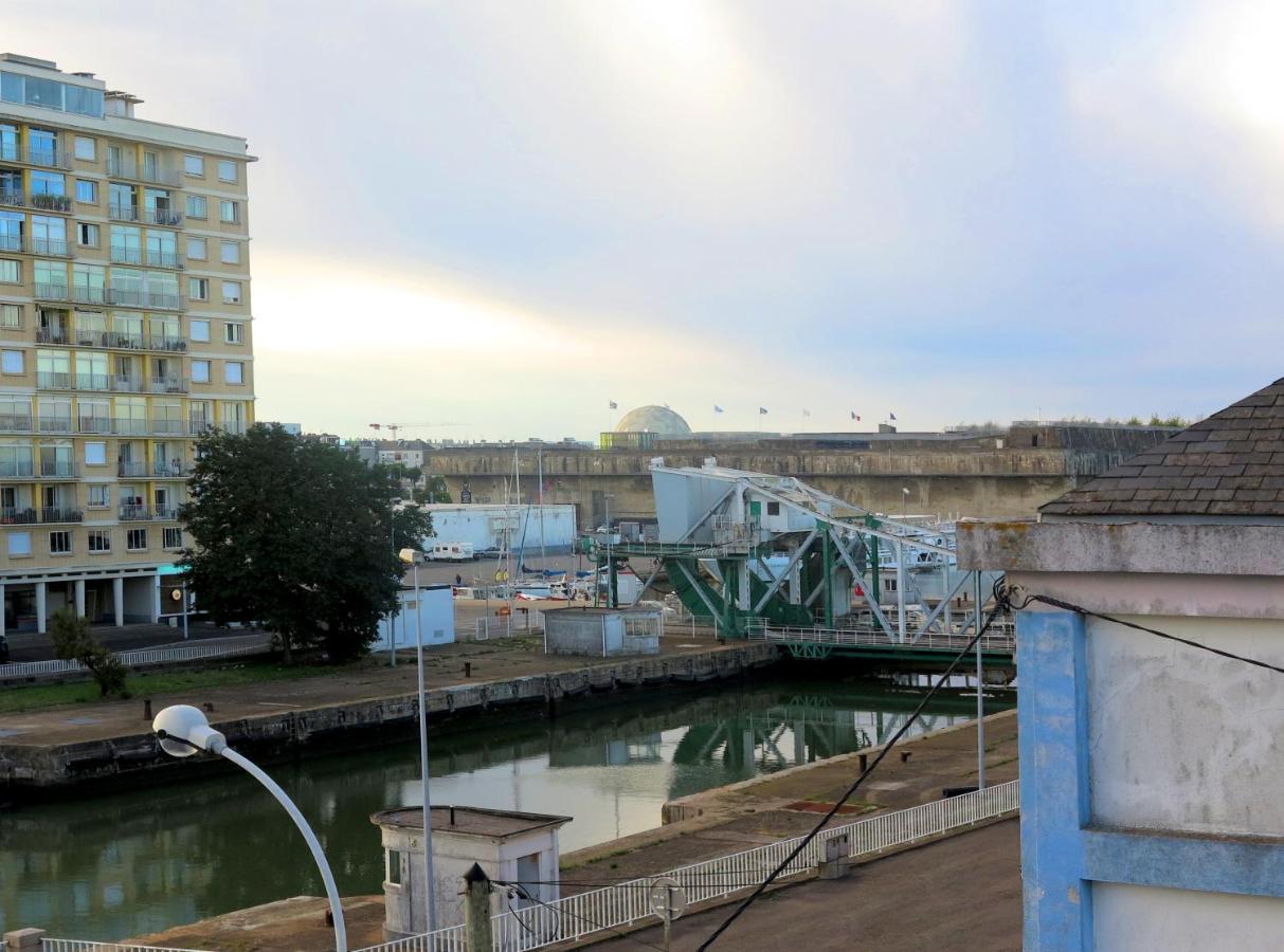 Les Abeilles Hotell Saint-Nazaire  Eksteriør bilde